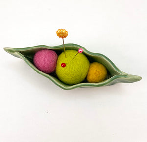 Ceramic - Handmade Pea Pod Pincushion